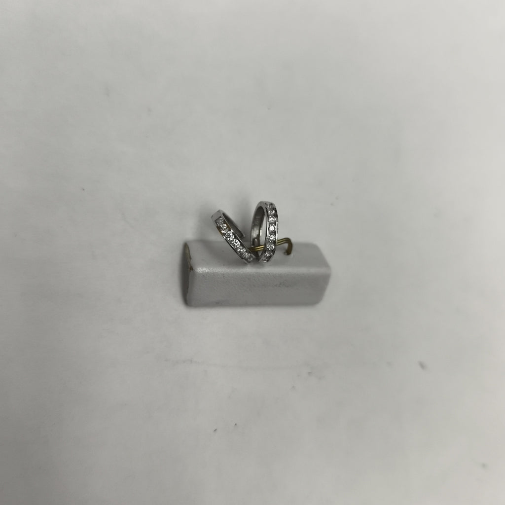 ARRACADAS PAR ORO BLANCO 14 K 1.1 GRMS (SEMINUEVO)