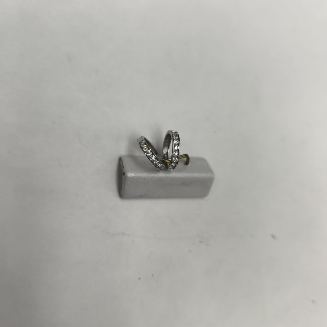 ARRACADAS PAR ORO BLANCO 14 K 1.1 GRMS (SEMINUEVO)