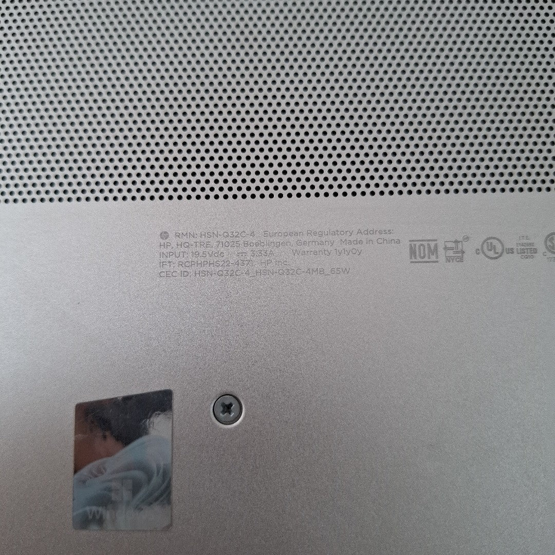 LAPTOP HP PROBOOK 440 G9 (2023) 512 GB SSD 8 GB RAM (SEMINUEVO)