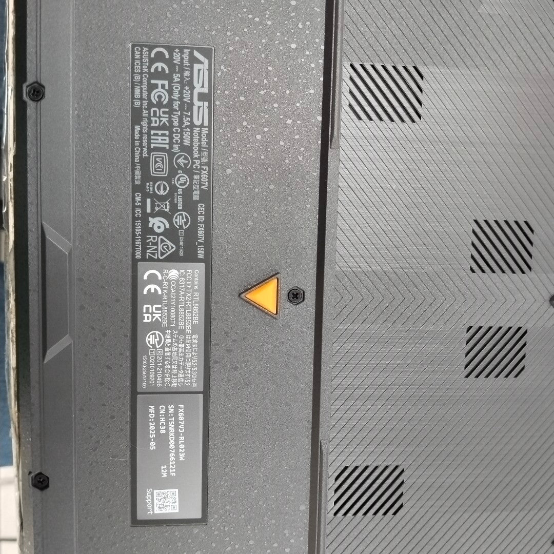 LAPTOP ASUS TUF GAMING F16 FX607VJ-RL023W (2025) 1 TB SSD 16 GB RAM (SEMINUEVO)