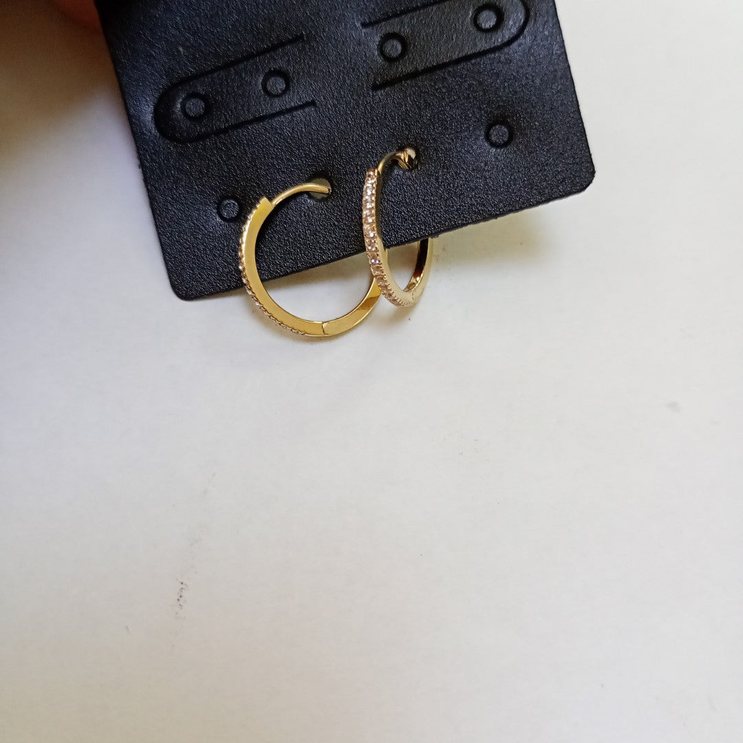 HUGGIES ORO 14K 1.4 (NUEVO)