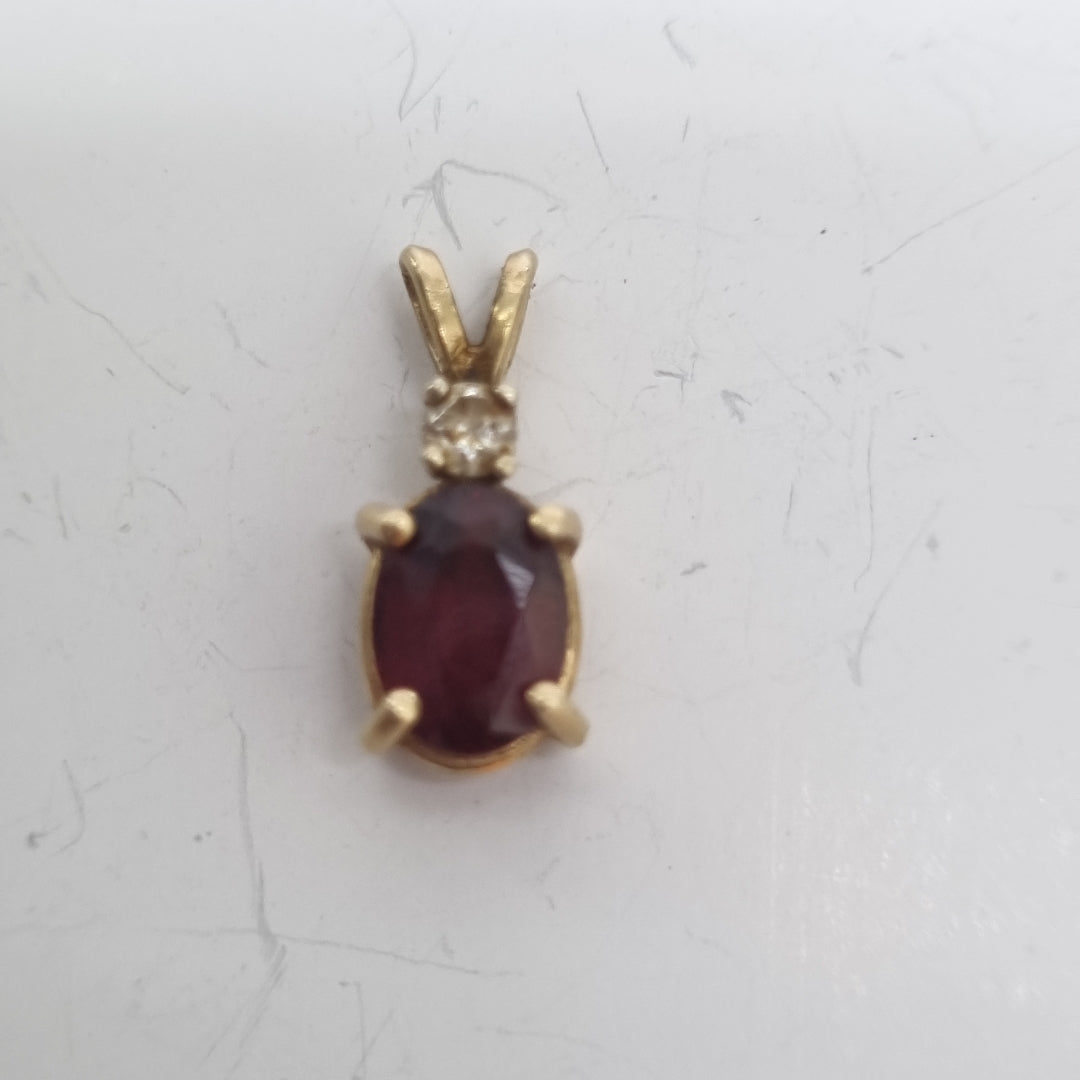 DIJE ORO 10 K 0,90 GRMS (SEMINUEVO)