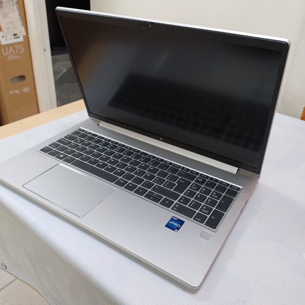 LAPTOP HP ELITEBOOK 650 G10 (2024) 512 GB SSD 16 GB RAM (SEMINUEVO)