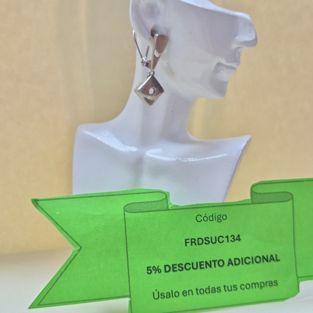 ARETES PAR ORO 10 K 4.4 GRMS (SEMINUEVO)