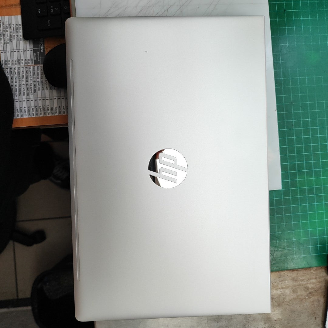 LAPTOP HP PROBOOK 440 G10 (2024) 512 GB SSD 16 GB RAM (SEMINUEVO)