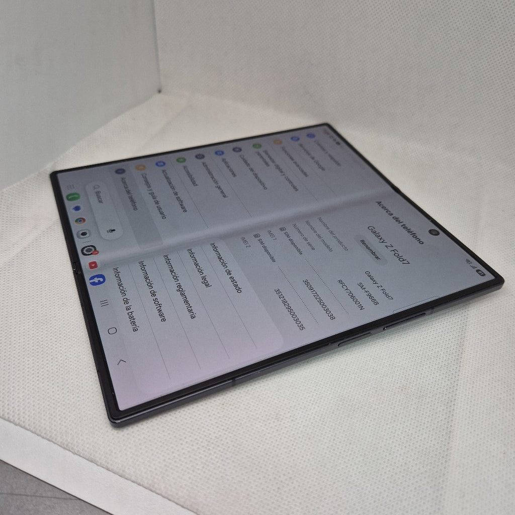 CELULAR SAMSUNG GALAXY Z FOLD7 SM-F966B (2025) 1 TB 16 GB RAM (SEMINUEVO)