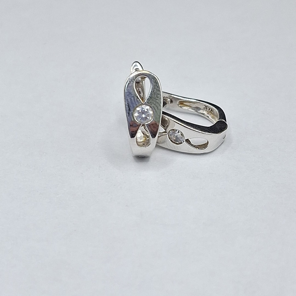 ARETES PAR ORO, ORO BLANCO 14 K 2.5 GRMS (SEMINUEVO)