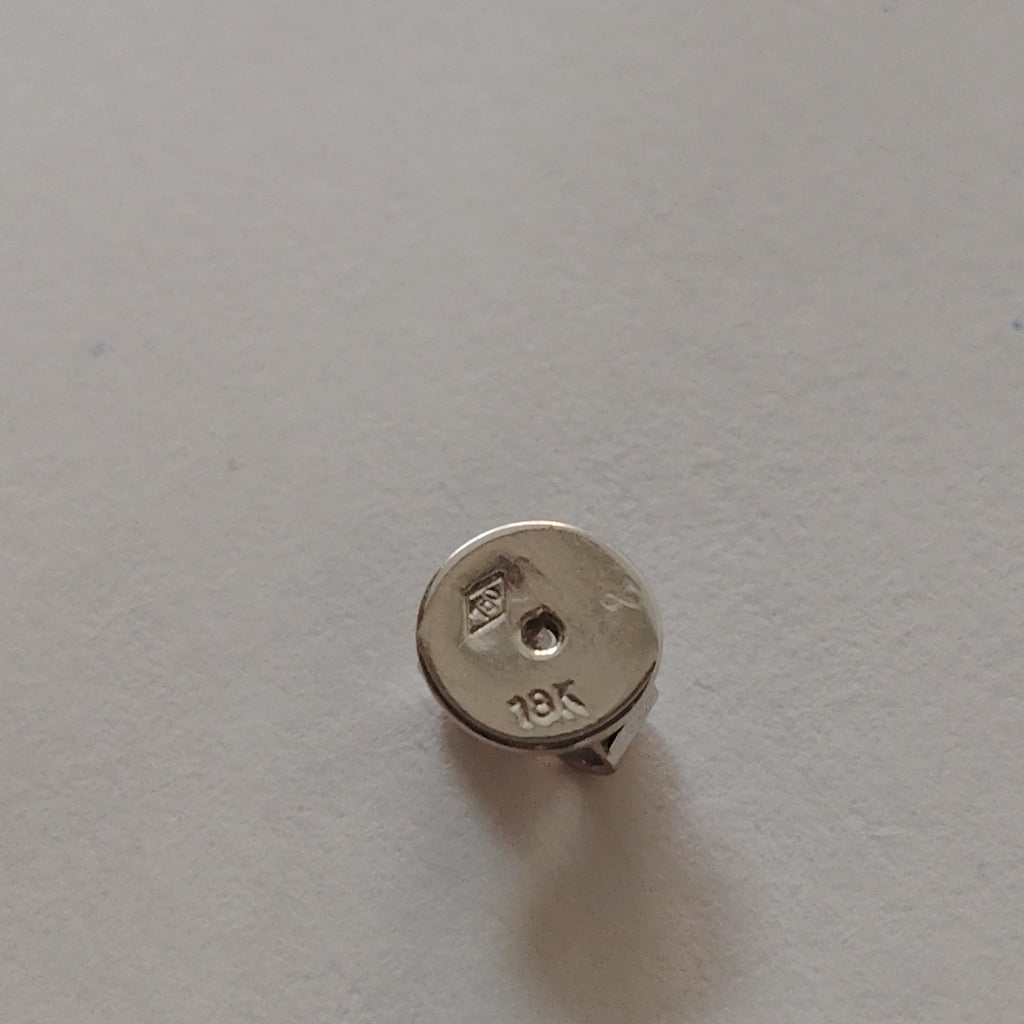 ARETES PAR ORO BLANCO 18 K 5,20 GRMS (SEMINUEVO)