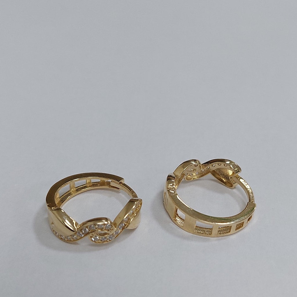 HUGGIES ORO 14K 2.7 (NUEVO)