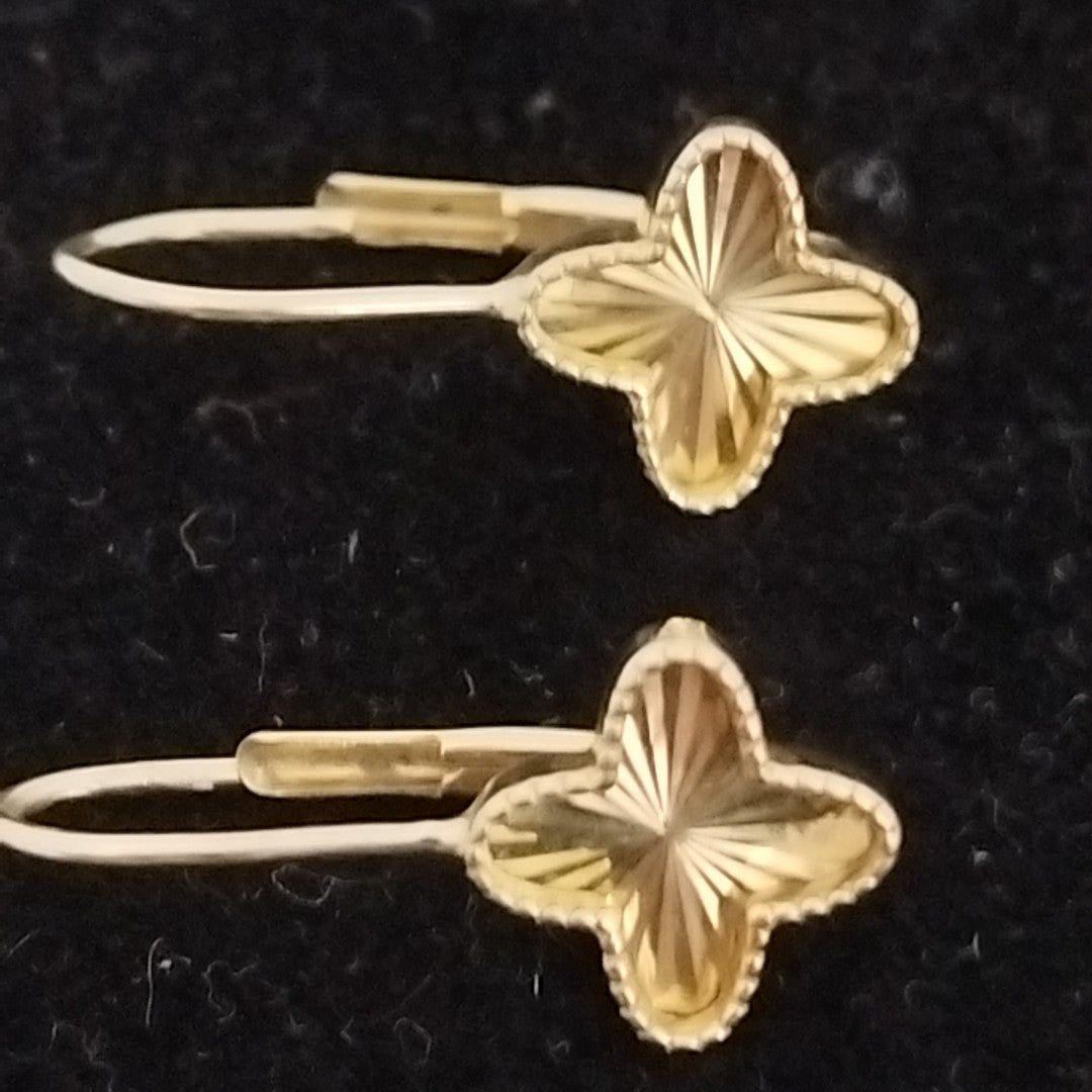 ARETES PAR ORO 14 K 1.8 GRMS (SEMINUEVO)