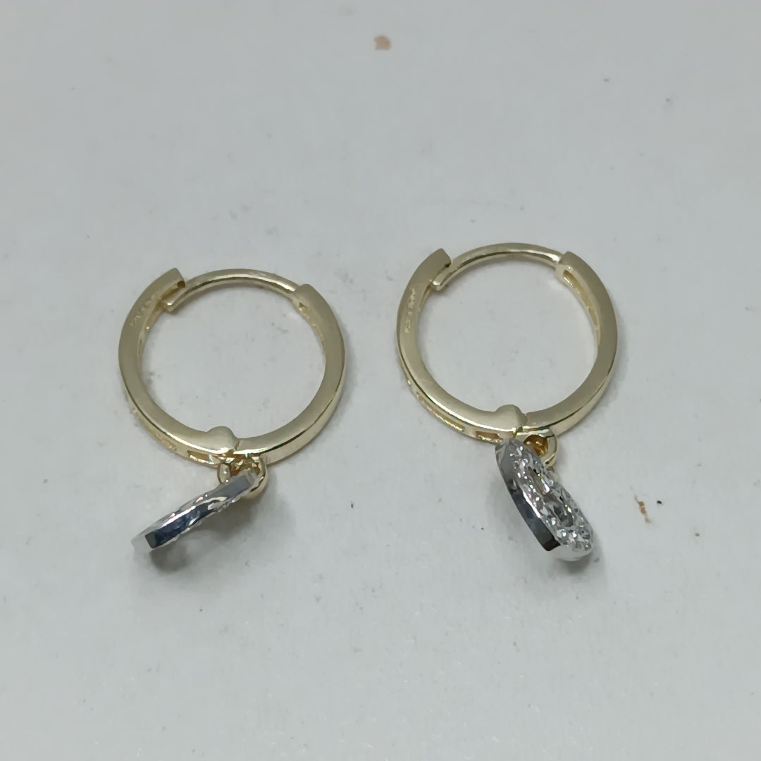 ARETES HUGGIES CON DIJE CORAZON Y CIRCONIAS 14K 2.2 GR (NUEVO)