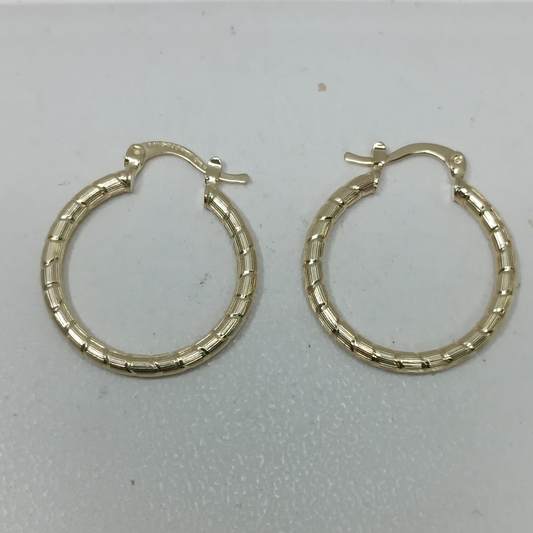ARETES ARRACADAS LABRADAS 14K 3.2 GR (NUEVO)