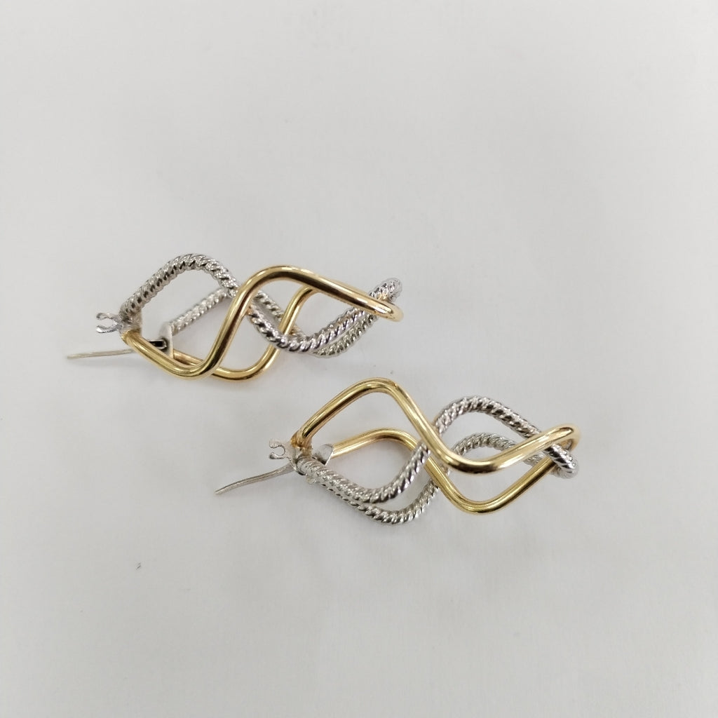 ARRACADAS PAR ORO 14 K 3.3 GRMS (SEMINUEVO)