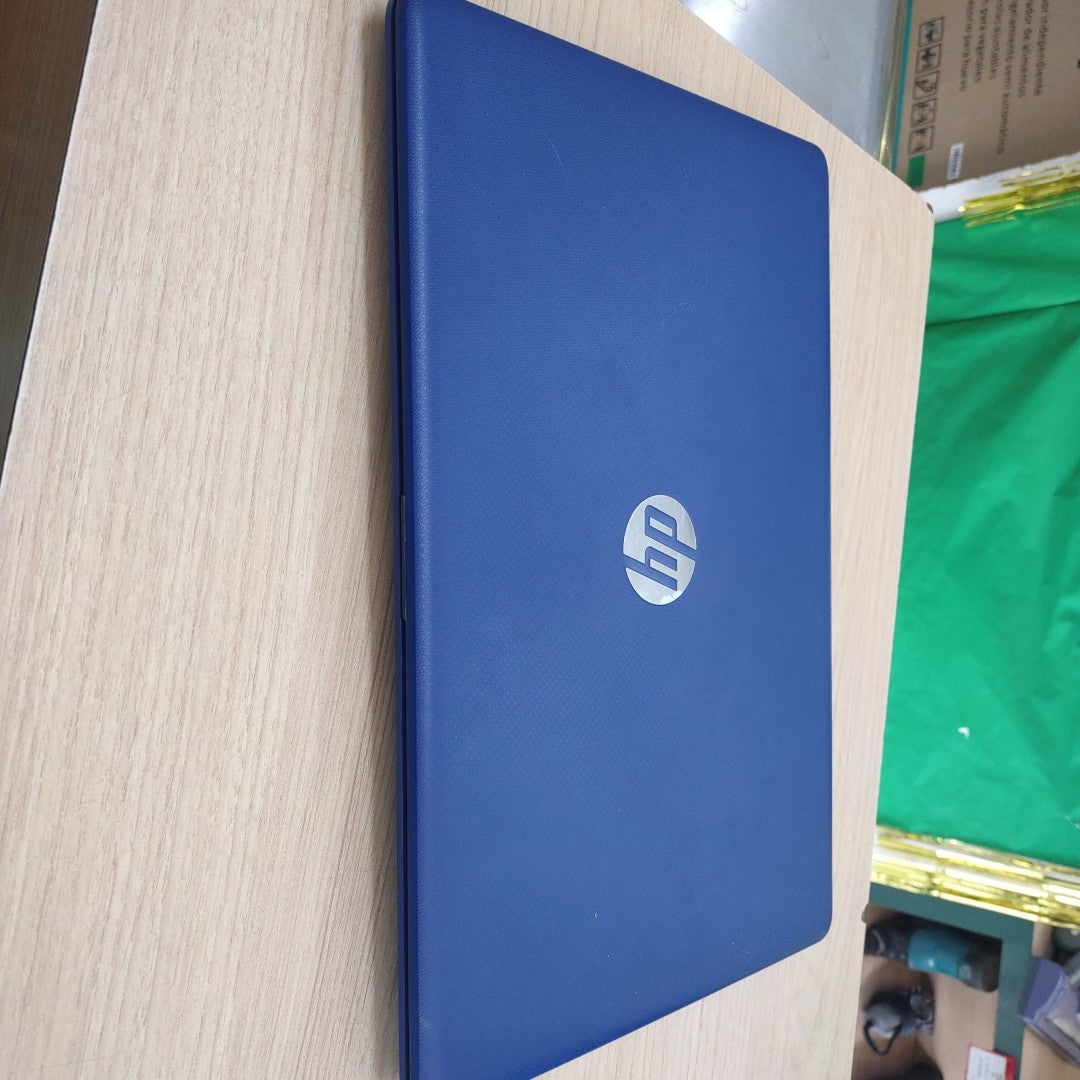 LAPTOP HP NOTEBOOK 15-DA0077LA (2023) 1 TB 8 GB RAM (SEMINUEVO)