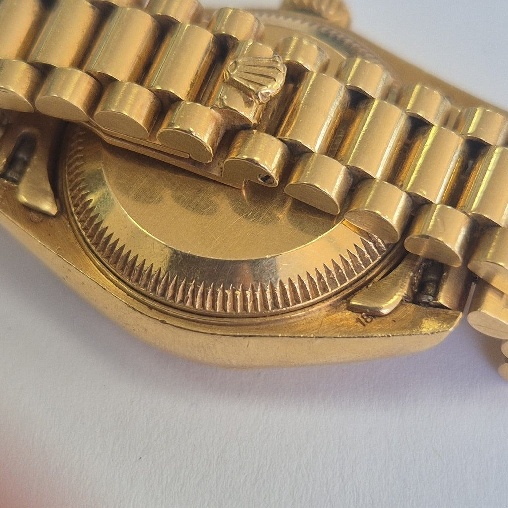 RELOJ CAJA Y PULSO ORO ORO 18 K 70.9 GRMS (SEMINUEVO)