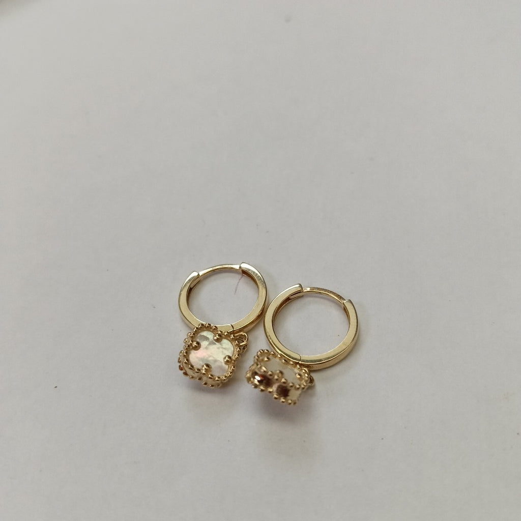 HUGGIES ORO 14K 2.1 (NUEVO)