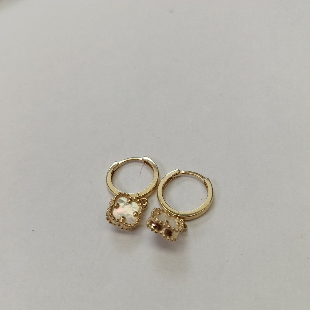 HUGGIES ORO 14K 2.1 (NUEVO)