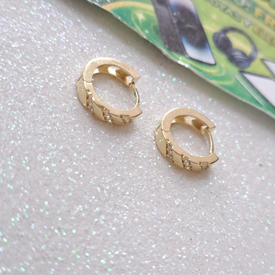 ARETES HUGGIES CON CIRCONIAS 14K 2.3 GR (NUEVO)