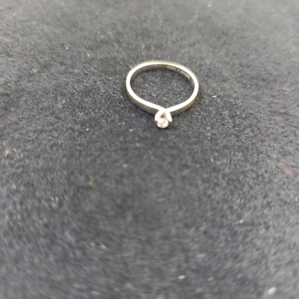 ANILLITO ORO BLANCO 14 K 1.9 GRMS (SEMINUEVO)