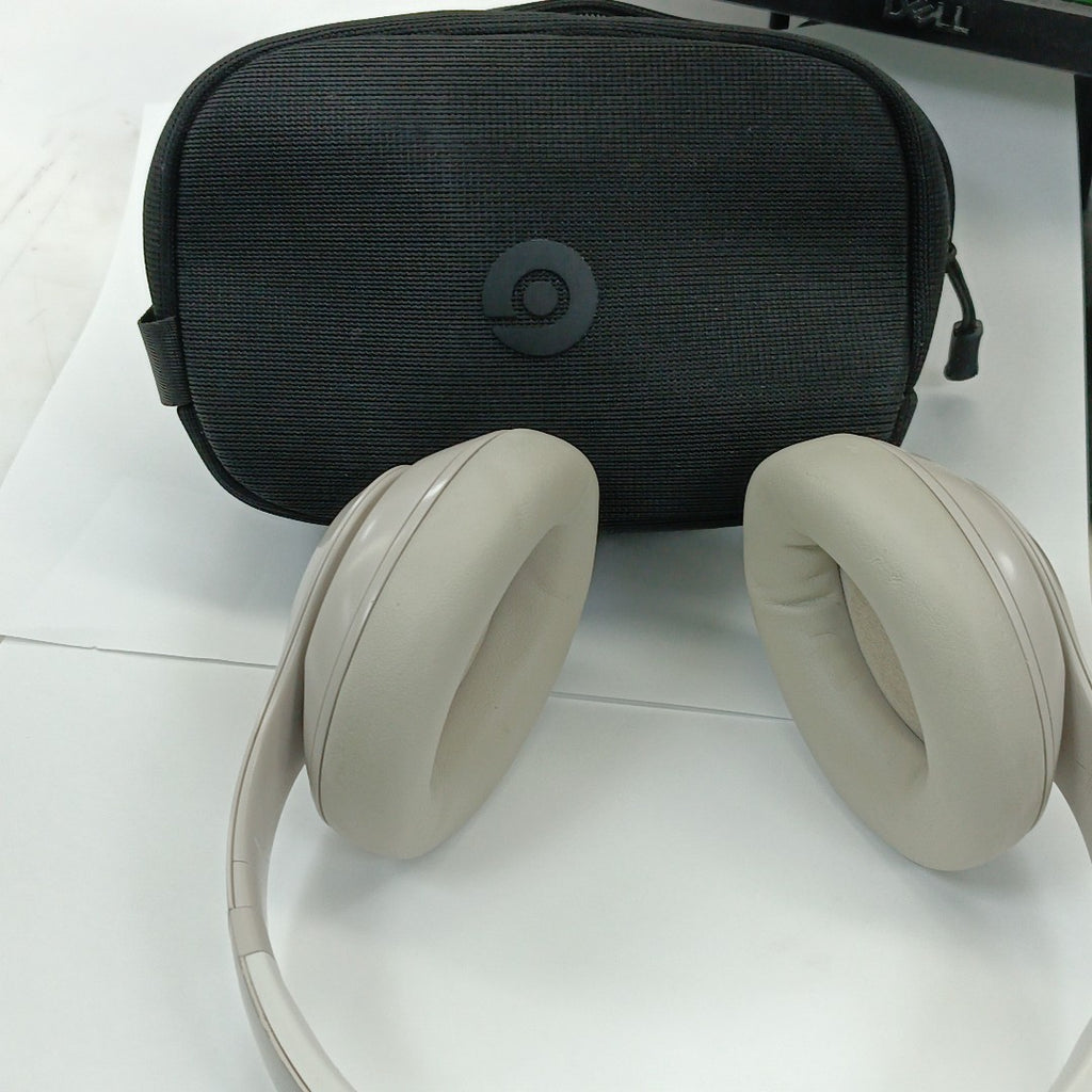 AUDIFONOS BEATS STUDIO PRO INALAMBRICO OVER EAR (SEMINUEVO)