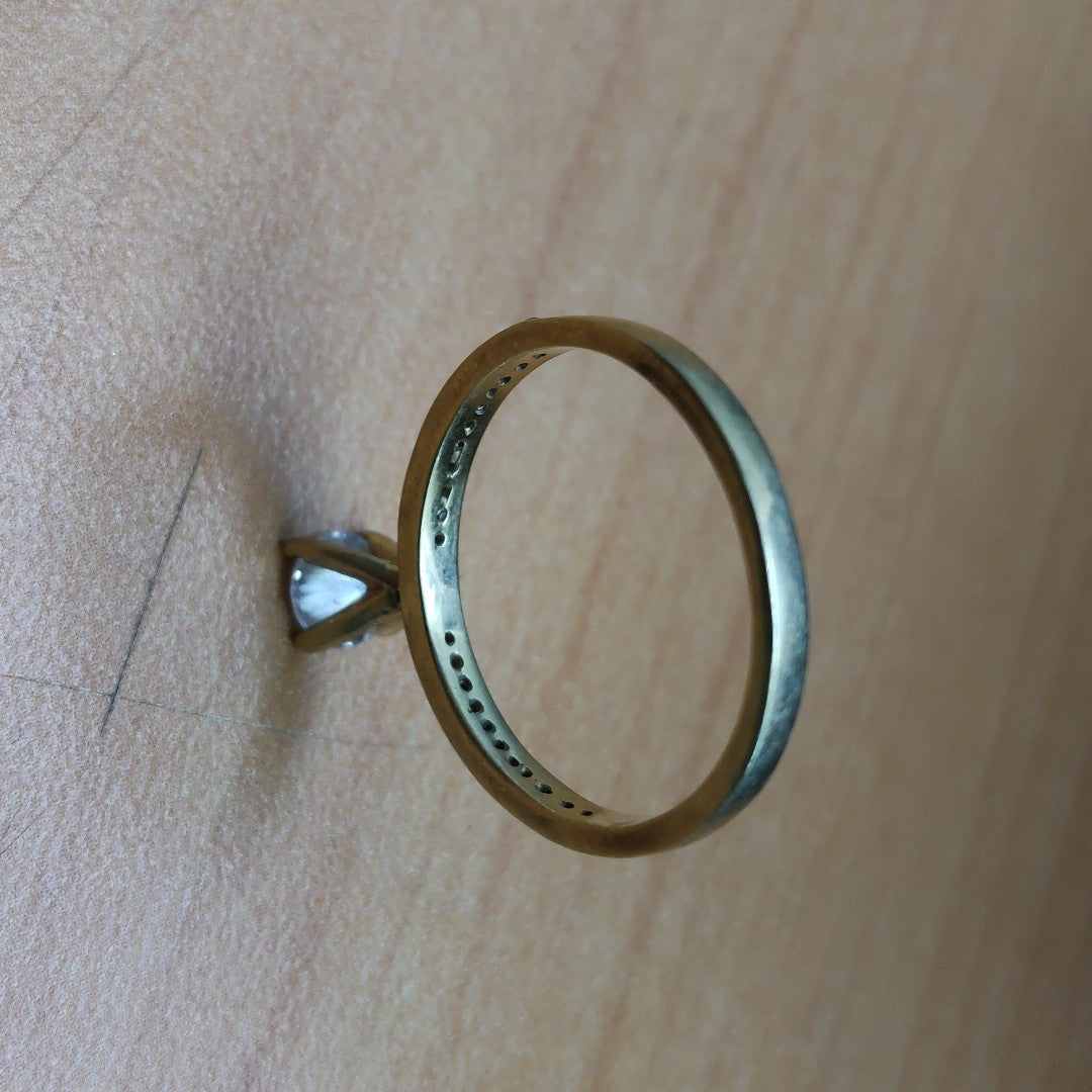 SOLITARIO ORO 14 K 2.8 GRMS (SEMINUEVO)
