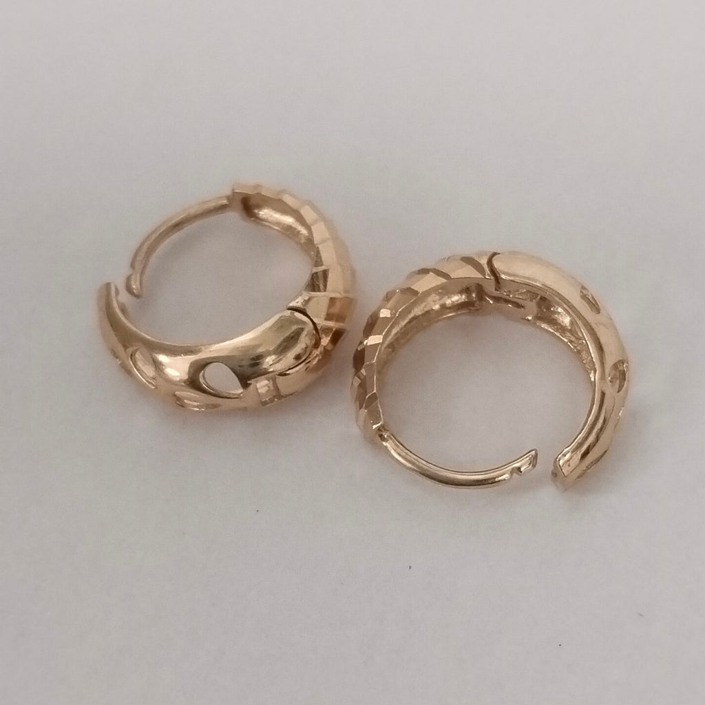 HUGGIES ORO 14K 2.1 (NUEVO)