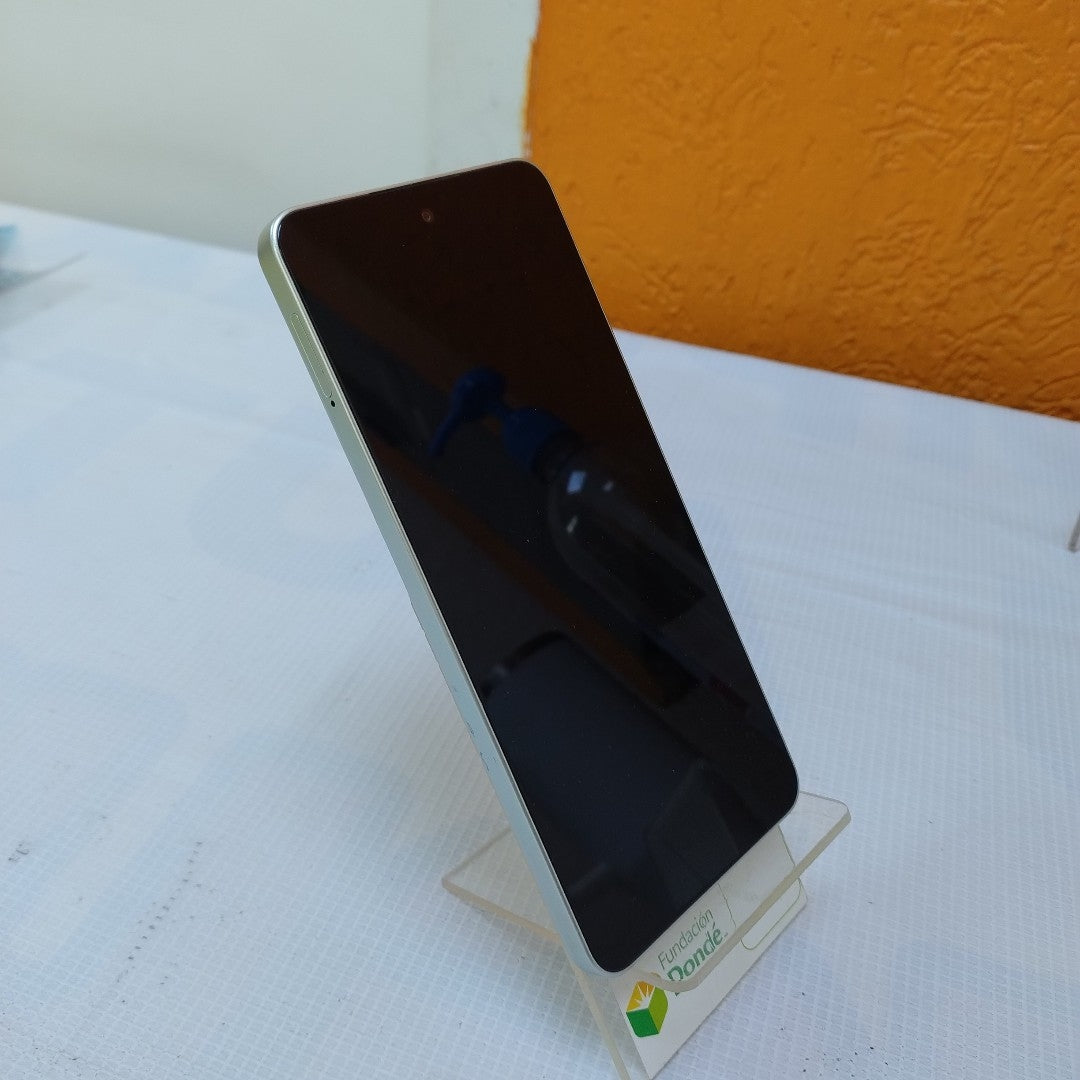 CELULAR OPPO A5 PRO CPH2711 (2025) 256 GB 8 GB RAM (SEMINUEVO)