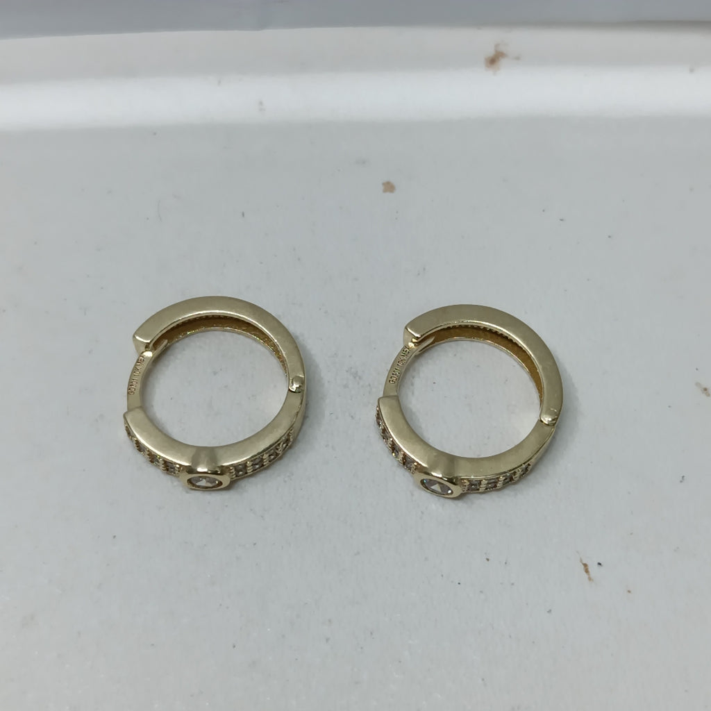 ARETES ARRACADAS C CIRCONIAS 10K 2.6 GR (NUEVO)