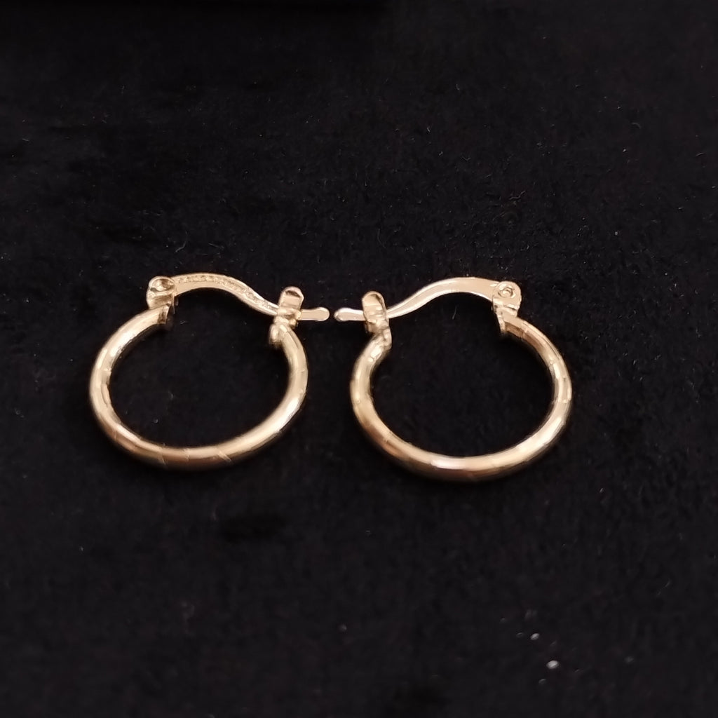 ARETES ARRACADAS ESTRIADAS 14K 1.4 GR (NUEVO)