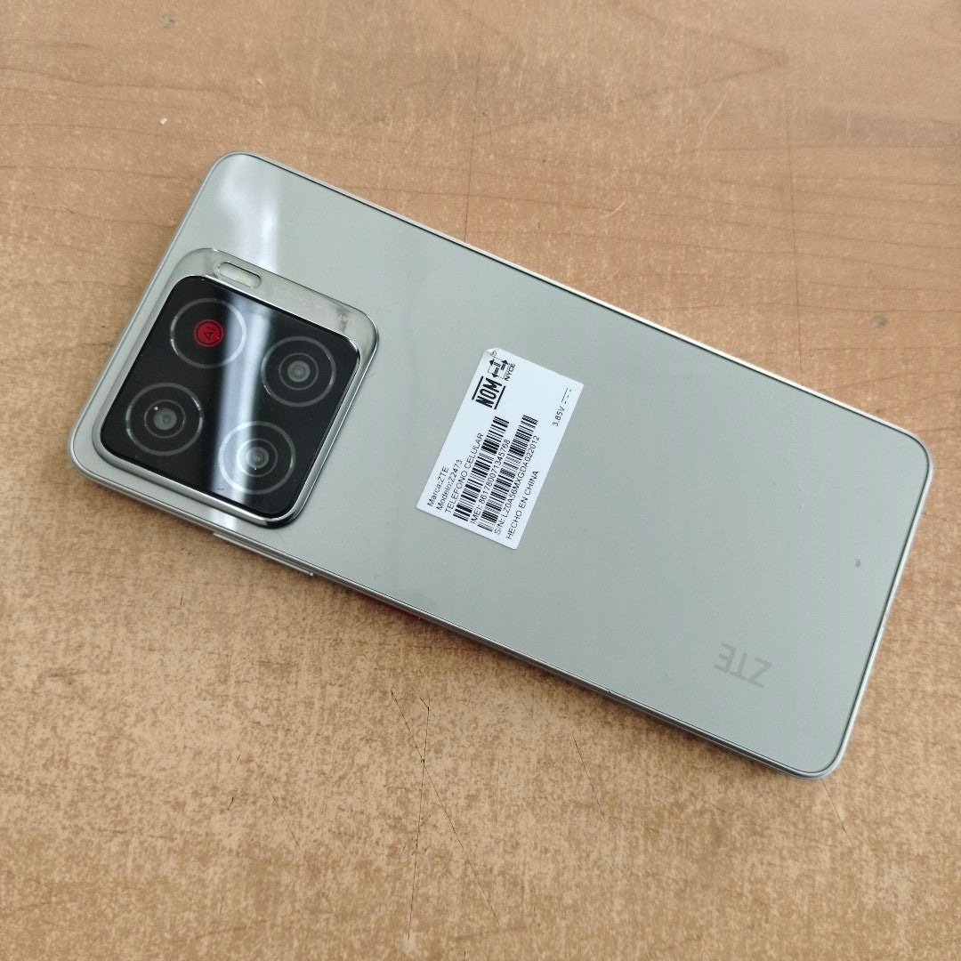 CELULAR ZTE BLADE A56 Z2473 (2025) 128 GB 4 GB RAM (SEMINUEVO)