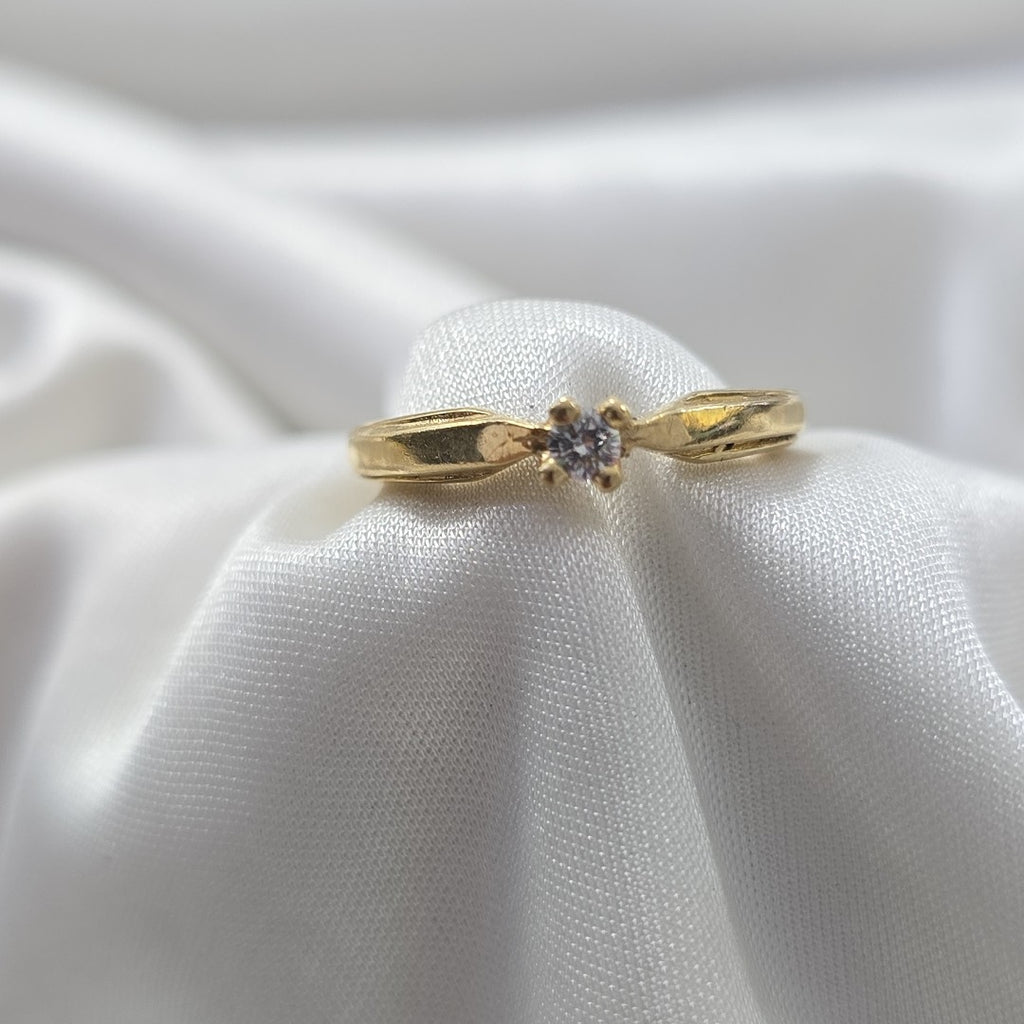 SOLITARIO ORO 14 K 2,70 GRMS (SEMINUEVO)