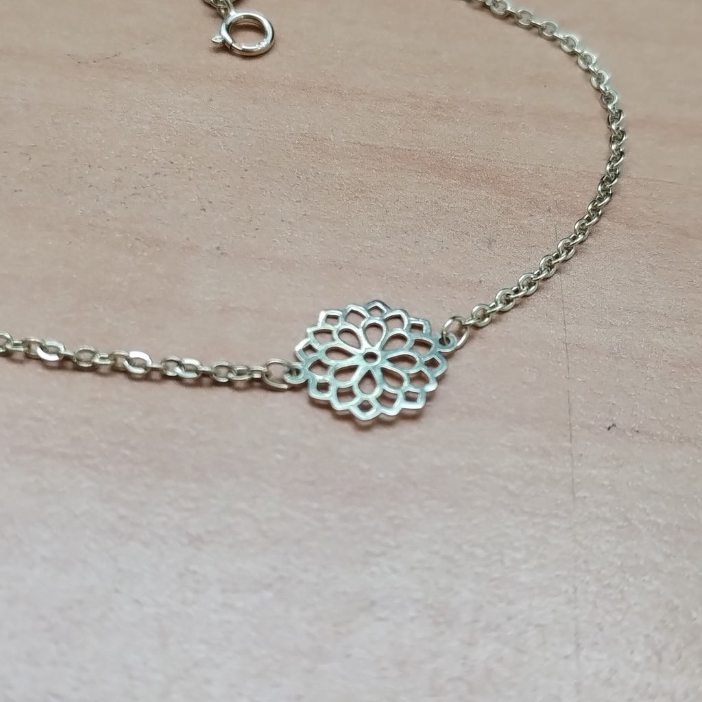 PULSERA TEJIDO ESPECIAL CON MANDALA 14K 18 CM 1.3 GR (NUEVO)