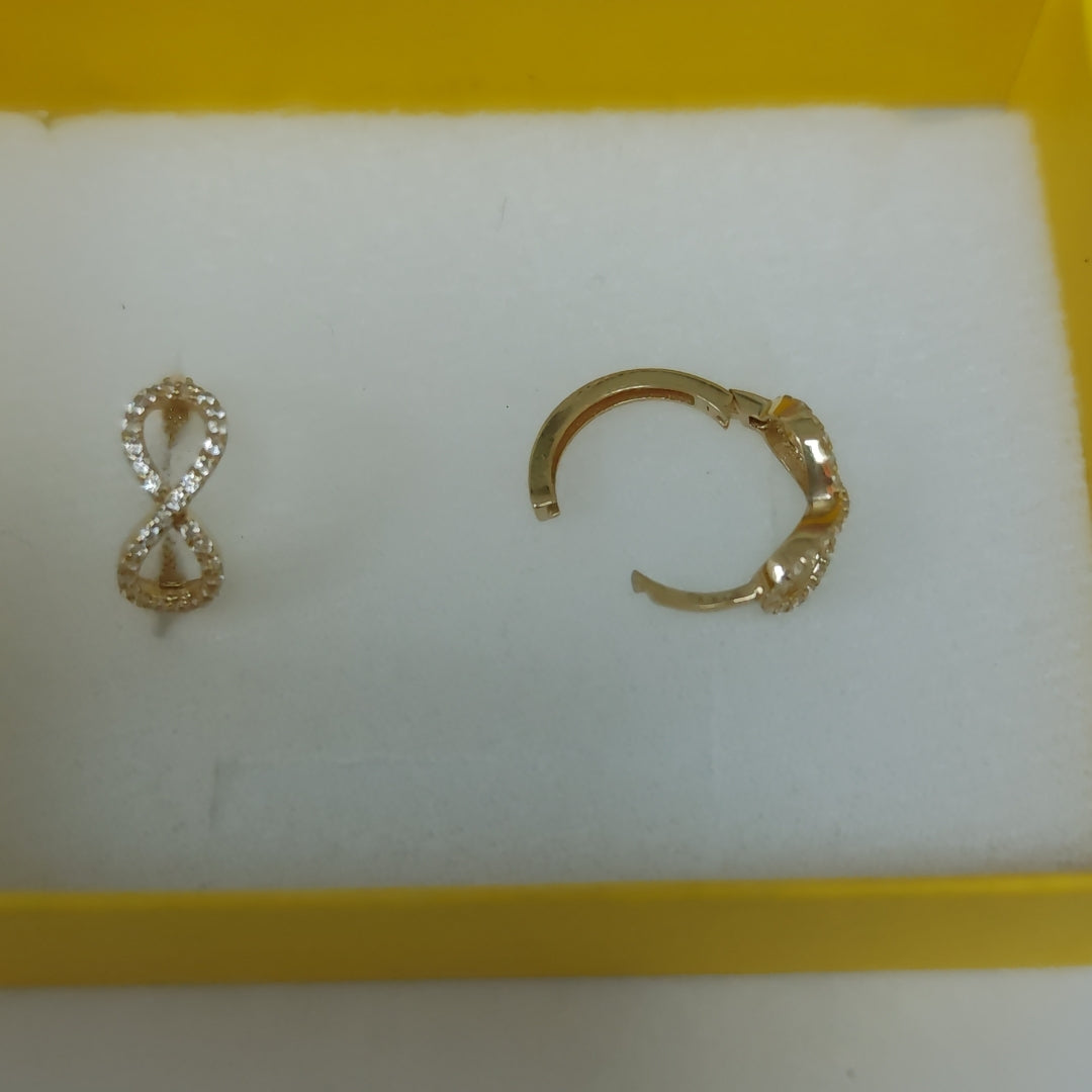 HUGGIES ORO 14K 2.1 (NUEVO)