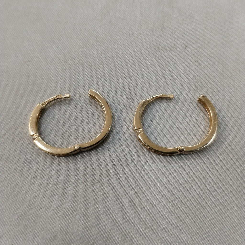 ARETES ARRACADAS LISAS 14K 2.3 GR (NUEVO)
