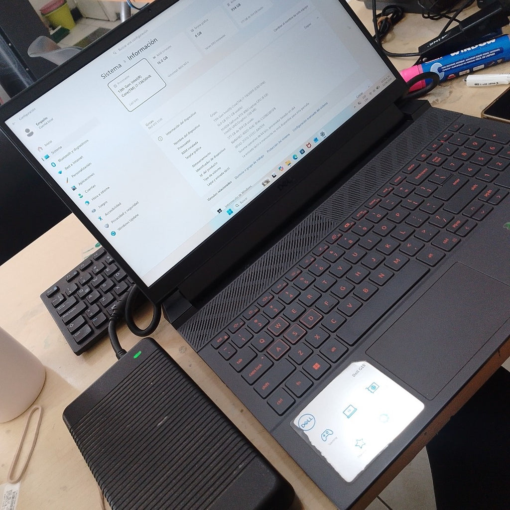 LAPTOP DELL G15 5530 (2025) 1 TB SSD 16 GB RAM (SEMINUEVO)