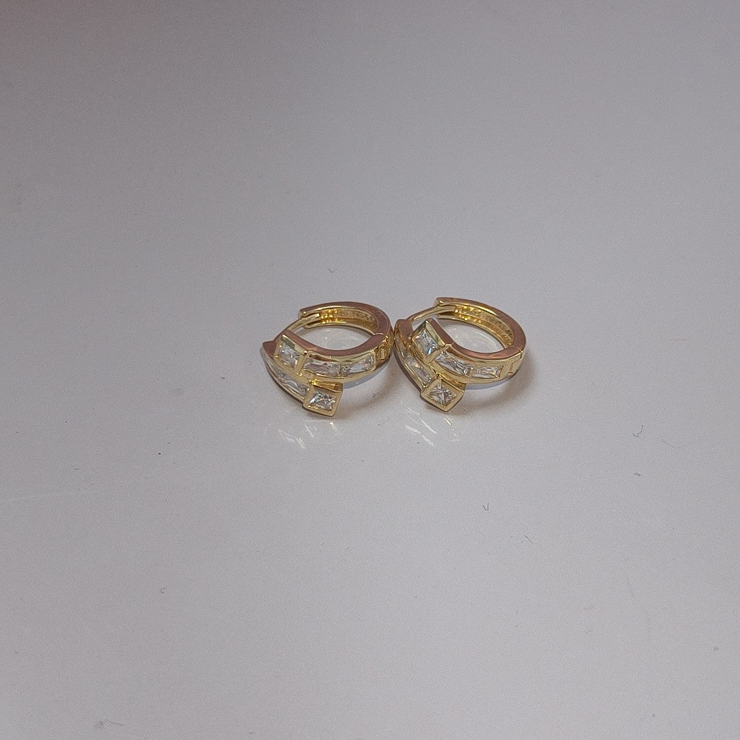 ARRACADAS PAR ORO 10 K 4.1 GRMS (SEMINUEVO)