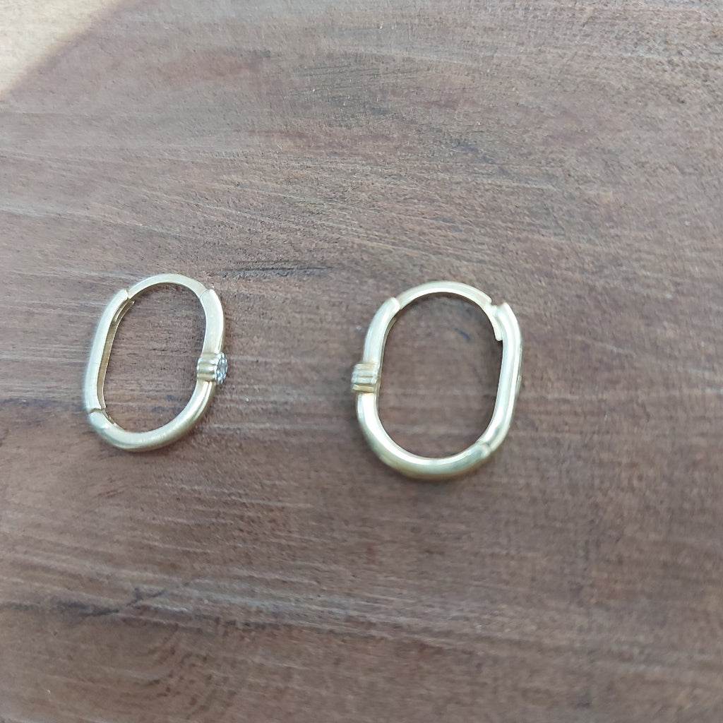 ARRACADAS PAR ORO 10 K 1.4 GRMS (SEMINUEVO)