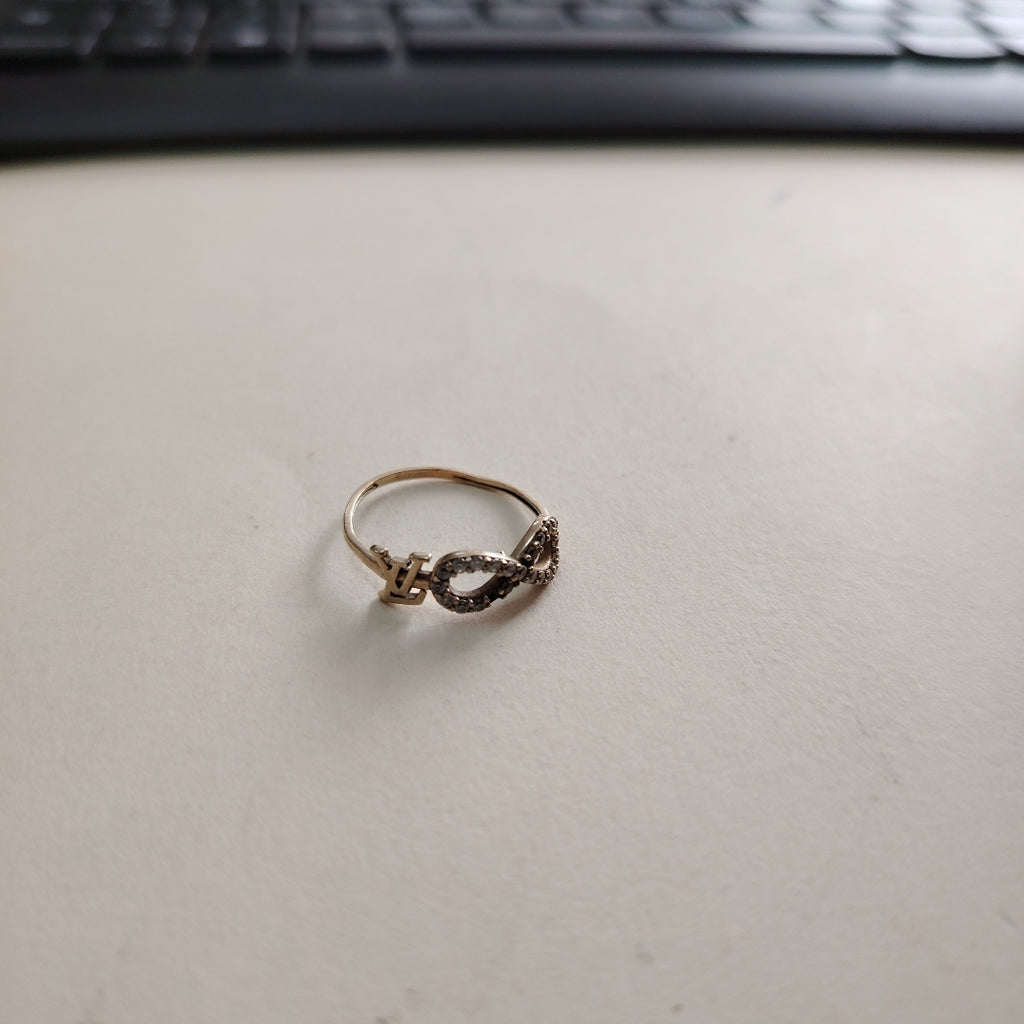 ANILLO CONMEMORATIVO ORO 10 K 1.1 GRMS (SEMINUEVO)