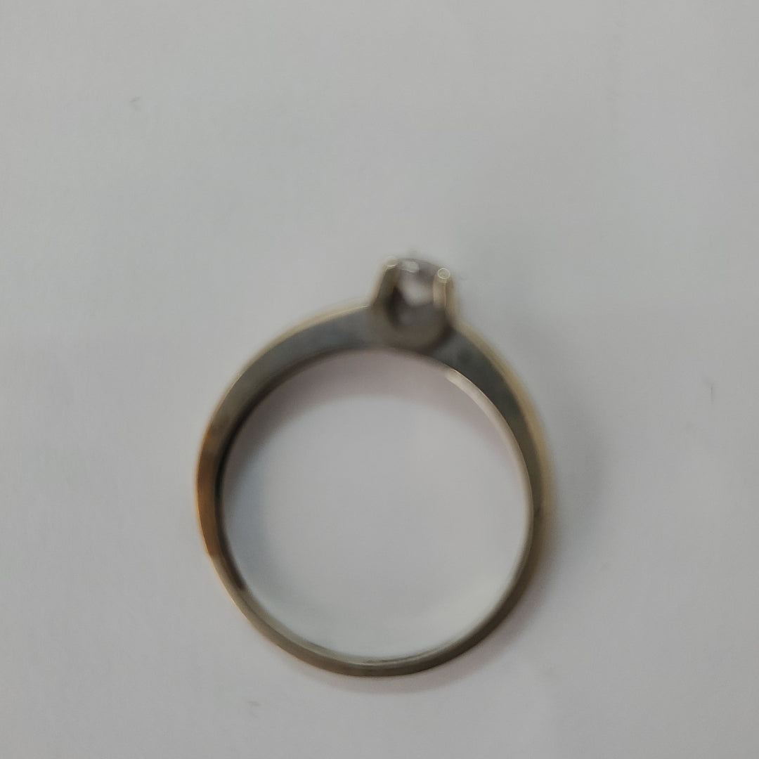 SOLITARIO ORO BLANCO 10 K 1.9 GRMS (SEMINUEVO)