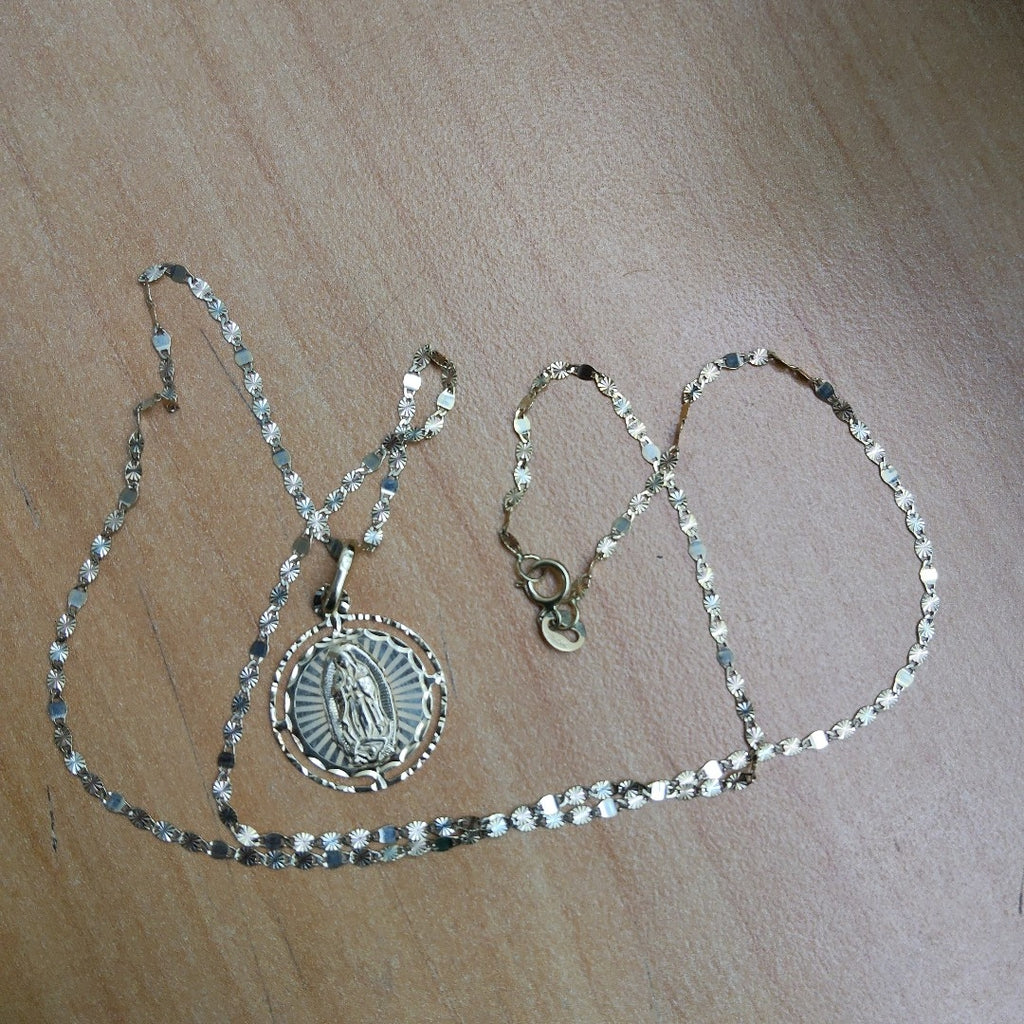 CADENA, MEDALLA RELIGIOSA ORO 14 K 2.6 GRMS (SEMINUEVO)