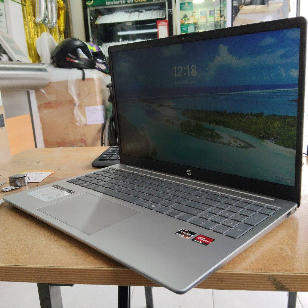 LAPTOP HP 15-FC0240LA (2026) 512 GB SSD 8 GB RAM (SEMINUEVO)