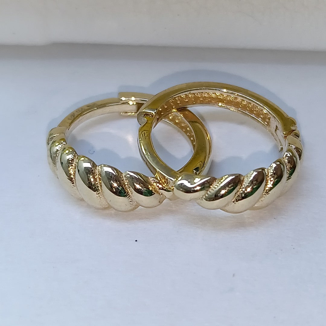 HUGGIES ORO 14K 1.3 (NUEVO)