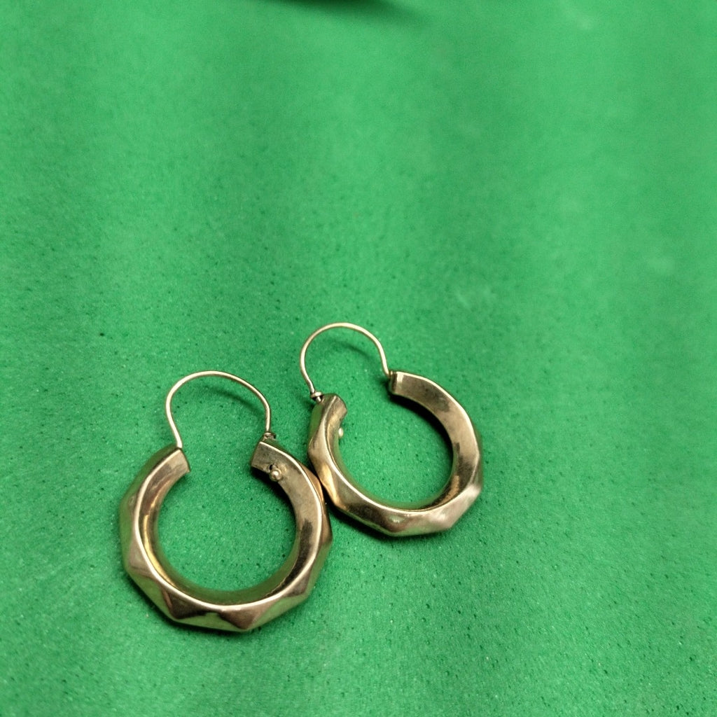 ARRACADAS PAR ORO 8 K 1.8 GRMS (SEMINUEVO)