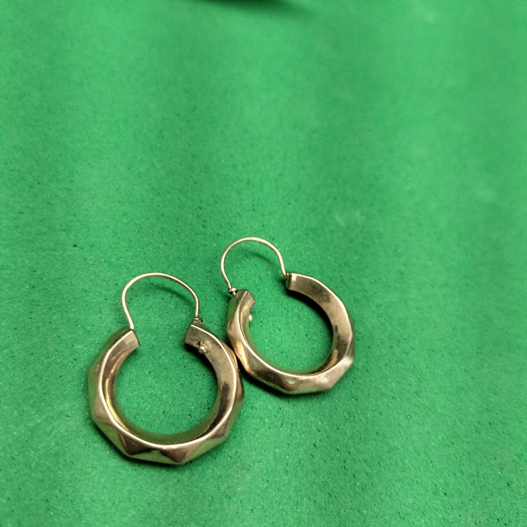 ARRACADAS PAR ORO 8 K 1.8 GRMS (SEMINUEVO)