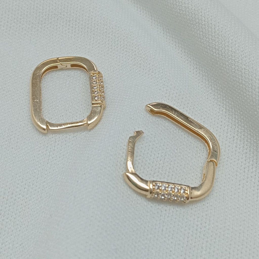 ARETES HUGGIES OVALADA C CIRCONIAS 14K 2.5 GR (NUEVO)