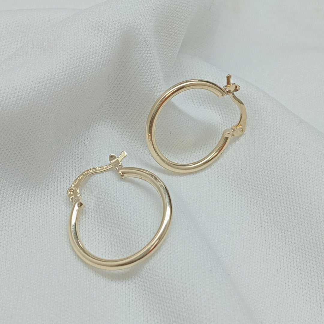ARETES TEJIDO ARRACADAS LISAS 14K 1.2 GR (NUEVO)