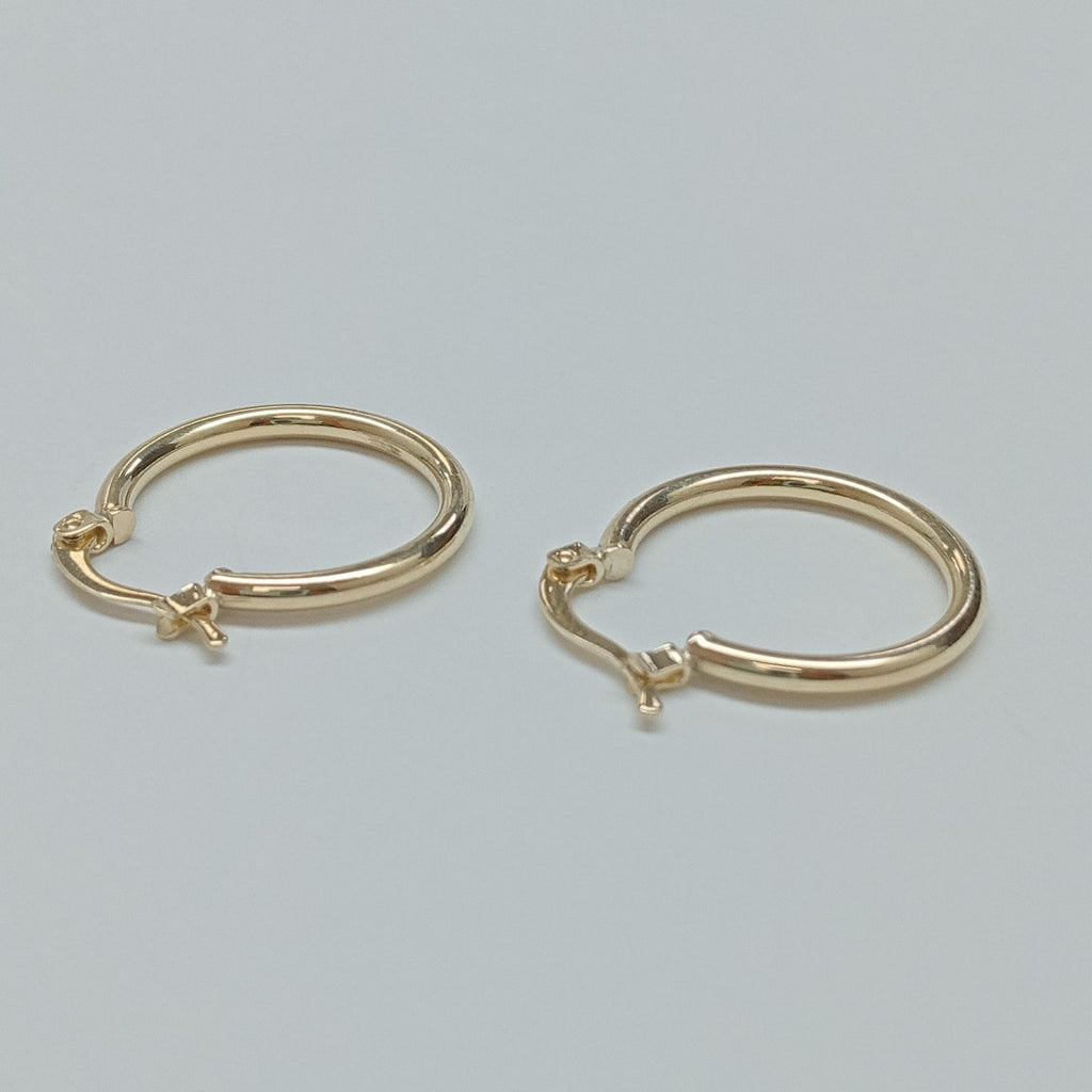 ARETES TEJIDO ARRACADAS LISAS 14K 1.2 GR (NUEVO)
