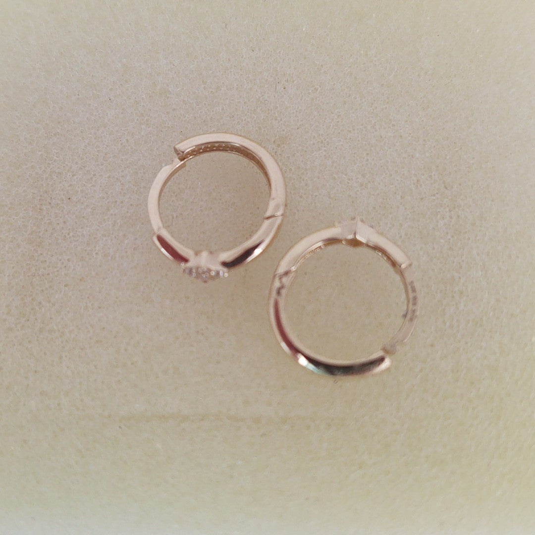 HUGGIES ORO 14K 1.2 (NUEVO)