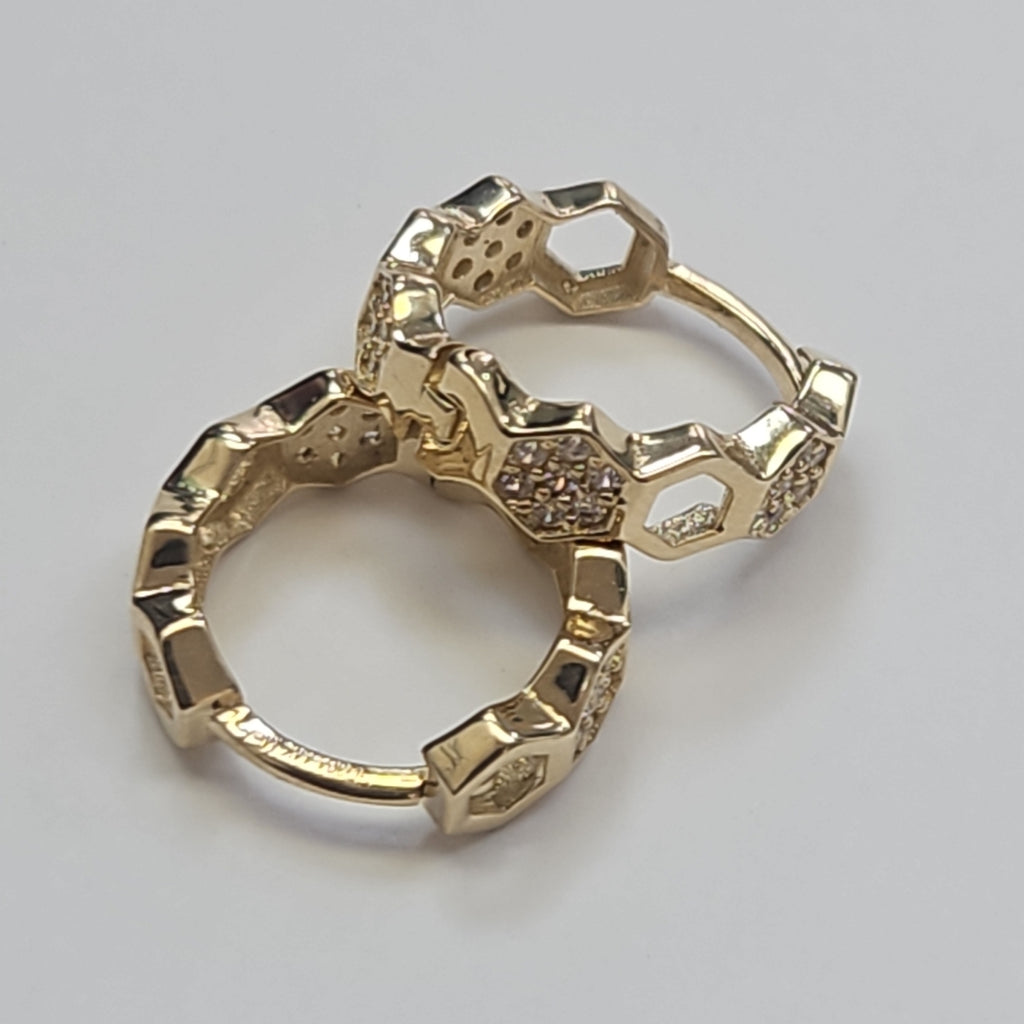 ARETES HUGGIES HEXAGONALES C CIRCONIAS 14K 2.5 GR (NUEVO)