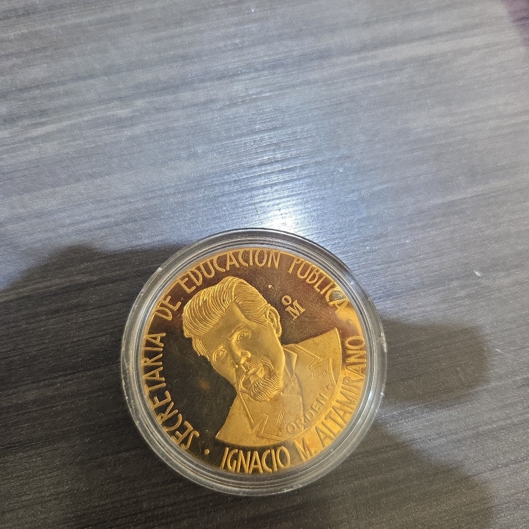 MEDALLA CONMEMORATIVA ORO 21 K 41.9 GRMS (SEMINUEVO)